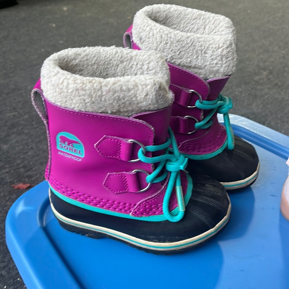 Girls size 10 Sorel boots